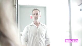 Sire gets Jay Taylor a Banging Date