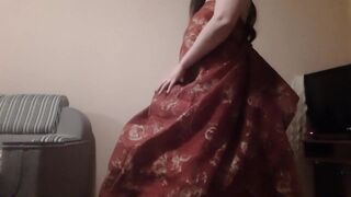 Вылизывают под платьем мою киску и попку. Бурный оргазм - Lesbian_illusion