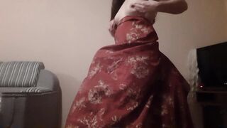 Вылизывают под платьем мою киску и попку. Бурный оргазм - Lesbian_illusion