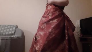 Вылизывают под платьем мою киску и попку. Бурный оргазм - Lesbian_illusion