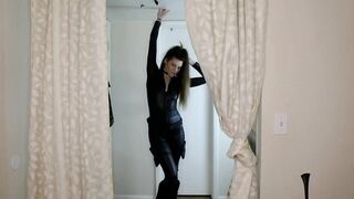 Agent Erin SPOTTED made to do double penetration!