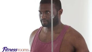 Fitness Rooms Anal sex at the gym fit blonde Venera Maxima takes