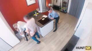 HUNT4K. Hunter alquila apartamento con una condición íntima para niña