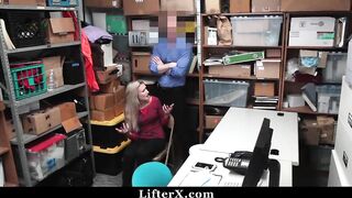 Daughter had to Plowed Mall Officer to Save Her Mommy