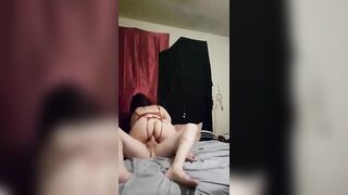 Bombshell Wifey Squirts then Moves to Bed to Rides Daddys