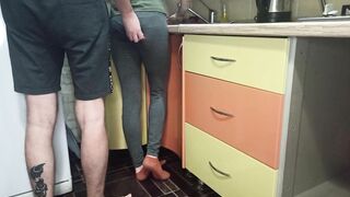 Oral Sex to a Next Door inside the Kitchen - Timeker