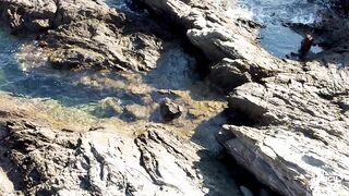 JUICY CUNT ON THE EDGE -MULTI SQUIRT INTO OUTDOORS -
