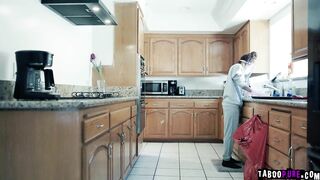 Turned On 19 yo Scarlit Scandal seduces the delivery dude and wants