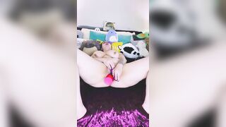goddess Milf Stuffs Twat Full