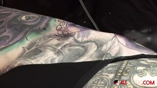 Marie Bossette Gets a Painful Tattoo on her Leg