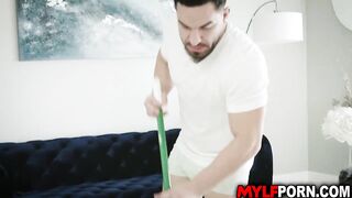 beauty milf Havana Bleu is tired of her stepson being