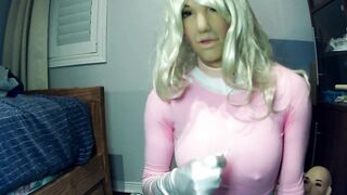 Reni's Dream three! Reni Locks her Mask inside Place with