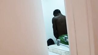I let my fiance be skinned by the porn star
