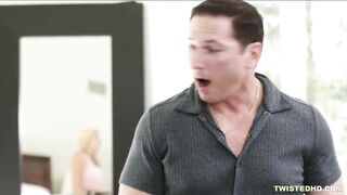 Savana Styles fucks for free room at the inn