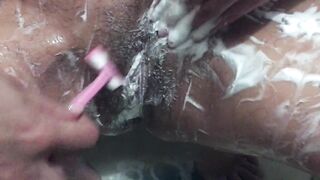I bald my twat and washed my body. Masturbating