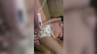 Hidden Diaper bimbos Fills Diaper and has Screaming Orgasm