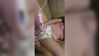 Hidden Diaper bimbos Fills Diaper and has Screaming Orgasm