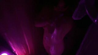 EROTIC SHOWER FUN WITH a HEAD