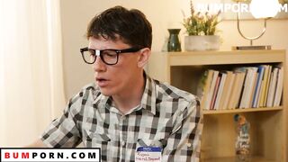 Sophia West Calls the Geek Bro to Fix her Computer
