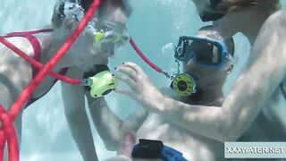 Underwater blowjob goes two way