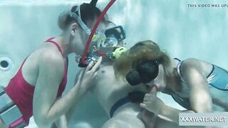 Underwater blowjob goes two way