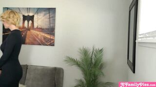 My long jugs babe booty stepsister Jewelz Blu was turned on and kept