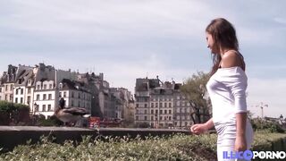 Tina kay, salope nymphomane, comble ses trous avec trois grosses bites