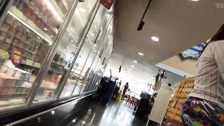Cougar booty is back with another legging candid