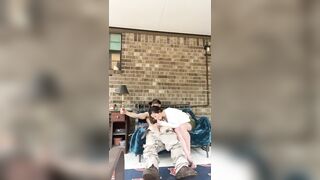 DELIVERY BRO Gets a FELLATIO and a QUICKIE from HOUSEWIFE!!!