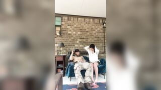 DELIVERY BRO Gets a FELLATIO and a QUICKIE from HOUSEWIFE!!!