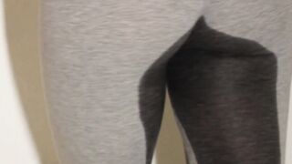Cumming y Mear En Mis Pants Grises