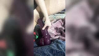 Slender mom Size Queen Gets Snatch Wrecked by XL Toy