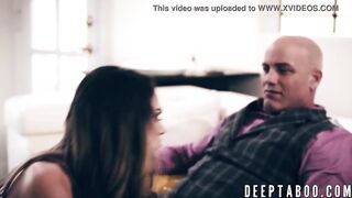 Athena Faris loves to serve her stepdaddy by rides him