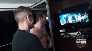 Pajas, bromas y notícias en la Mansión de Nacho Vidal