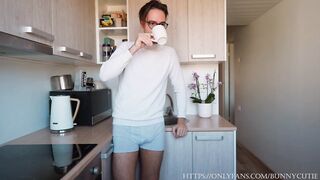 Bombshell Naughty Sex On The Kitchen After Morning Cup Of