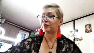 Old slutty lovers tests clitoris and nipple clamps, vulgar bitch