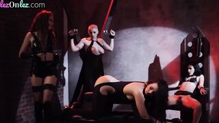 BONDAGE lesbians finger fucked and licking tied lesbian