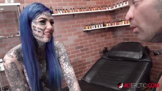 Australian Bombshell Amber Luke gets a new nose tattoo