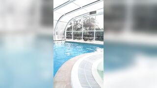 Adorable 19 Yo Amateur Expose inside Hotel Pool into Outdoor