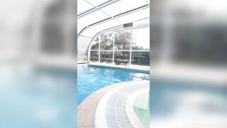Adorable 19 Yo Amateur Expose inside Hotel Pool into Outdoor
