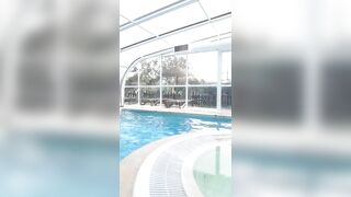 Adorable 19 Yo Amateur Expose inside Hotel Pool into Outdoor