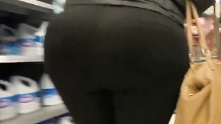 Omega Spanish MILF BIG Booty!!!