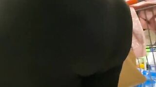 Omega Spanish MILF BIG Booty!!!