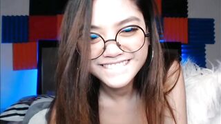Sg Skype Goddess Alessa Tay feelin lusty plays with sex