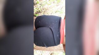 gozada na bunda da menina do lado da rodovia em pleno dia
