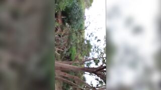 gozada na bunda da menina do lado da rodovia em pleno dia
