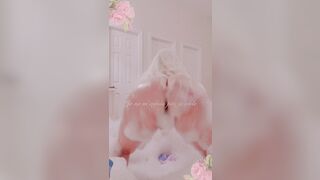 Egirl Bubble Bath-Tub