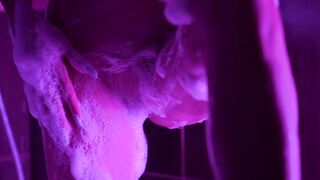 bimbos Gently Washes her Bald Snatch into the Shower