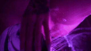 bimbos Gently Washes her Bald Snatch into the Shower