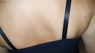 Sentou gostoso de camisola e fio dental